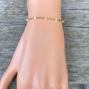 NWOT! New Slide Jewelry Gold Bracelet with Small Pearl Like White Beads
